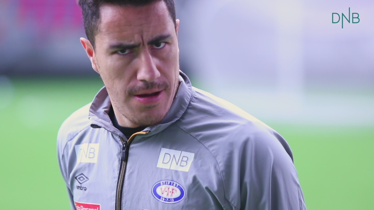 Efrain Juarez før kampen mot RBK